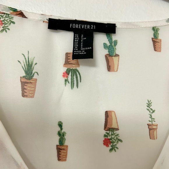 Cropped cactus print button-up - Picture 4 of 4